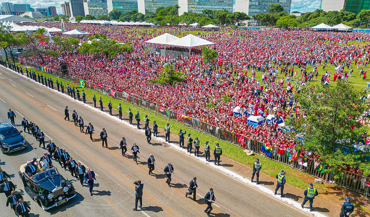 Posse: Lula leva multidão para a Esplanada dos Ministérios