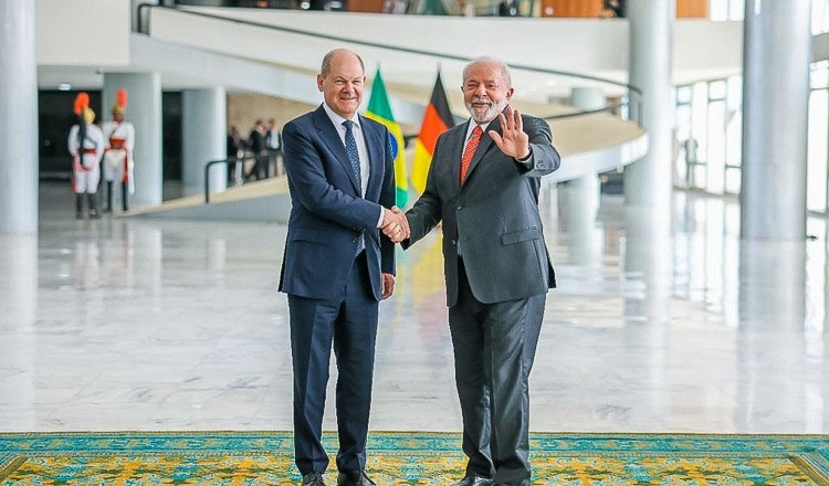 Lula recebe apoio da Alemanha para defesa do meio ambiente