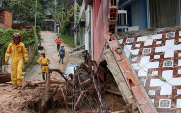 Governo Lula amplia ações de apoio às vítimas das chuvas