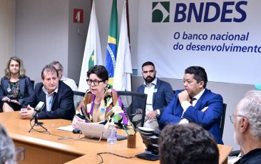 Senador Beto Faro solicita agência do BNDES no Pará