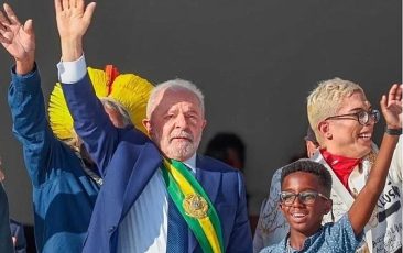 Jaques Wagner: Brasil voltou para cuidar dos brasileiros