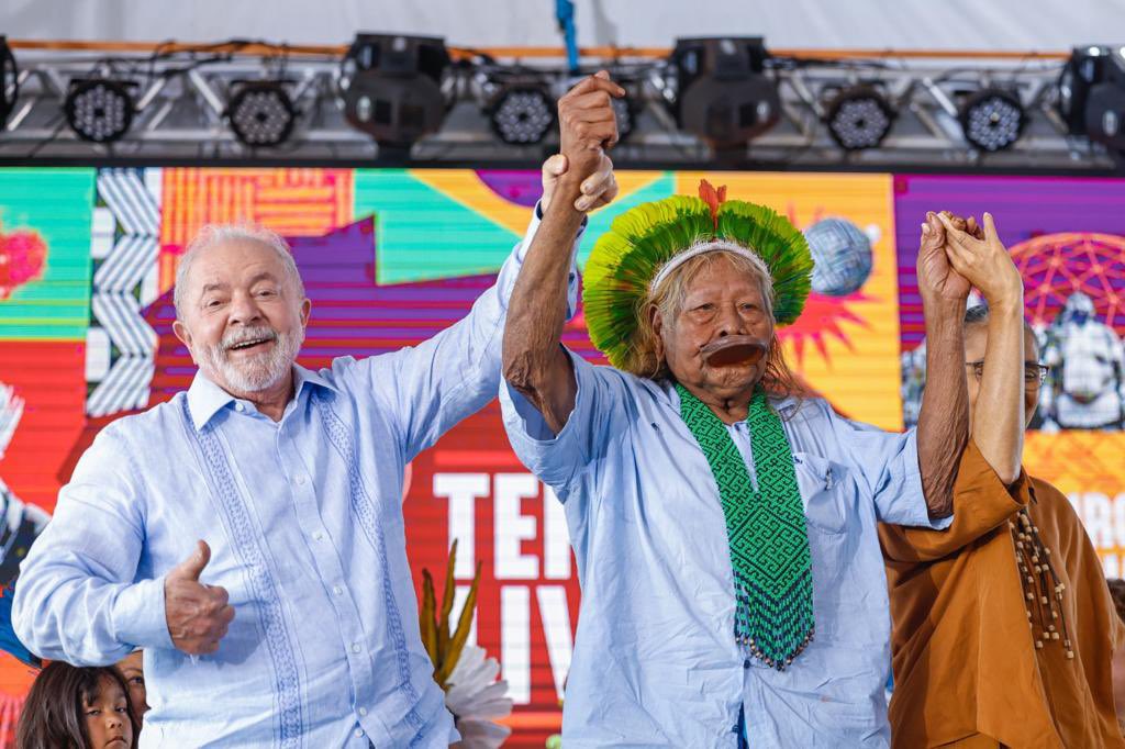 Lula mostra que estamos no caminho da retomada, diz Wagner
