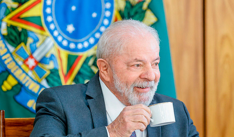 Lula: Obsessão agora é crescimento e geração de empregos