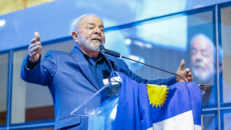 Lula afirma que Brasil vai voltar a ter crédito acessível