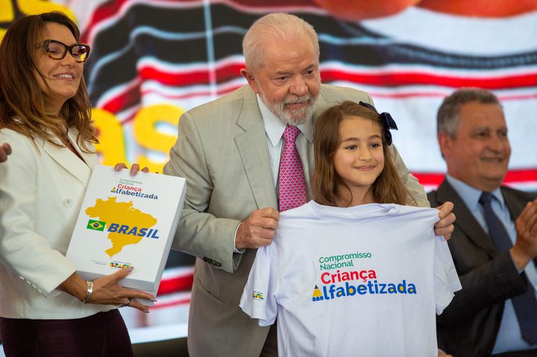 Compromisso Nacional Criança Alfabetizada revela compromisso do governo com a educação
