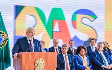 Contarato destaca reforço à segurança após Lula liberar R$ 3 bi a estados