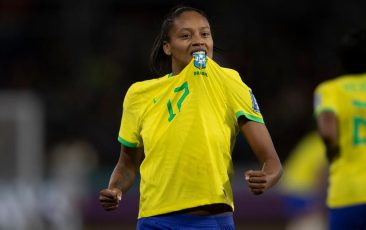 Senadores celebram “vitória maiúscula” da seleção brasileira na Copa  