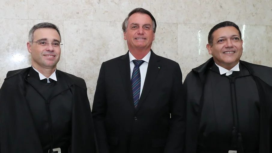 Decisões de ministros bolsonaristas no STF inviabilizam CPMI do Golpe, criticam parlamentares