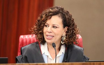Primeira ministra negra do TSE, Edilene Lôbo defende paridade de gênero e raça no Judiciário