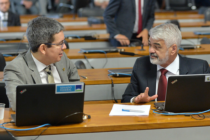 Lula sanciona lei de incentivo à permanência de estudantes no ensino médio