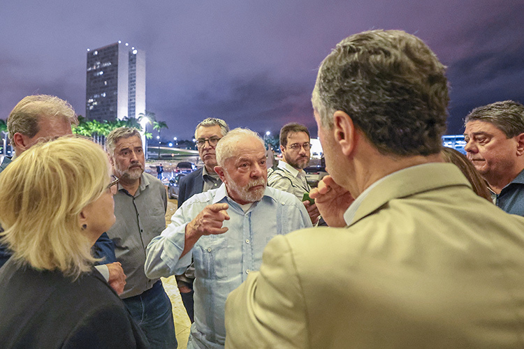Especial 8/1: Lula liderou reação democrática ao terrorismo bolsonarista