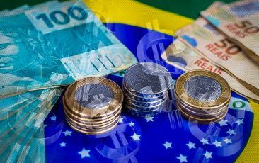 Lula vai ampliar crédito consignado para “fazer dinheiro chegar aos mais humildes”