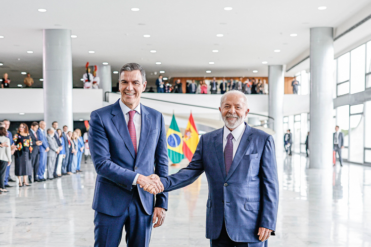 Em encontro com Sánchez, Lula exalta relações e ampliação da agenda bilateral com a Espanha