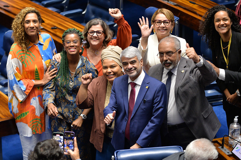 Vitória da diversidade e da inclusão: senadores celebram aprovação das cotas no serviço público 