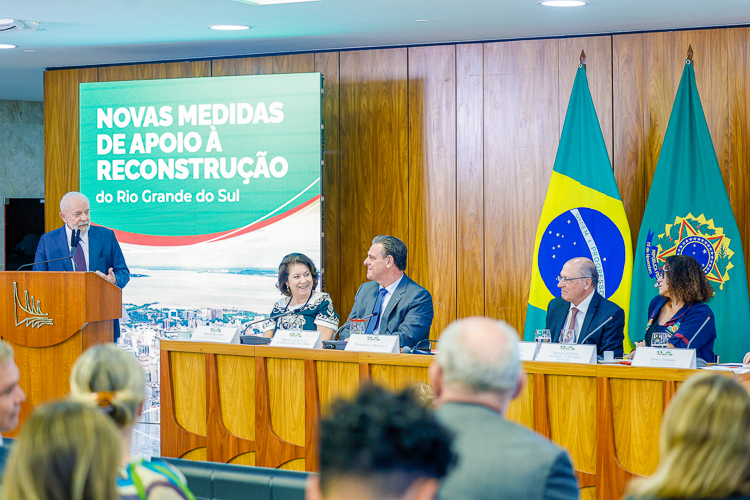 Governo Lula libera crédito de R$ 15 bi para reestruturar economia do RS