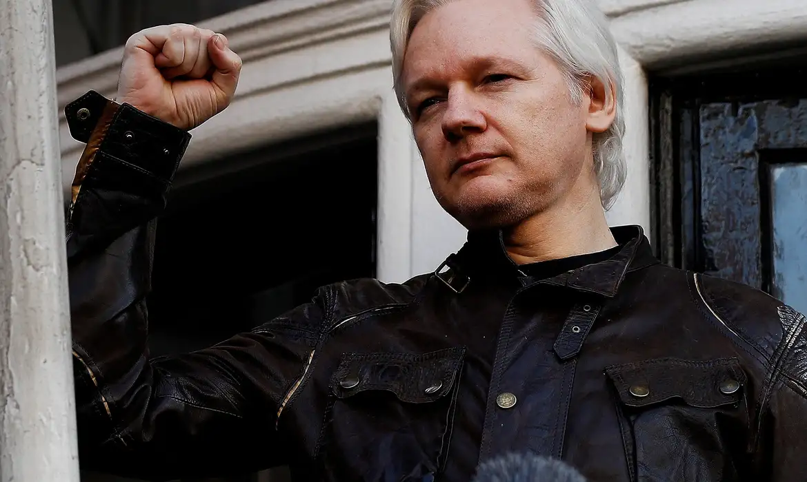 Assange livre: senadores celebram “vitória da liberdade de expressão”