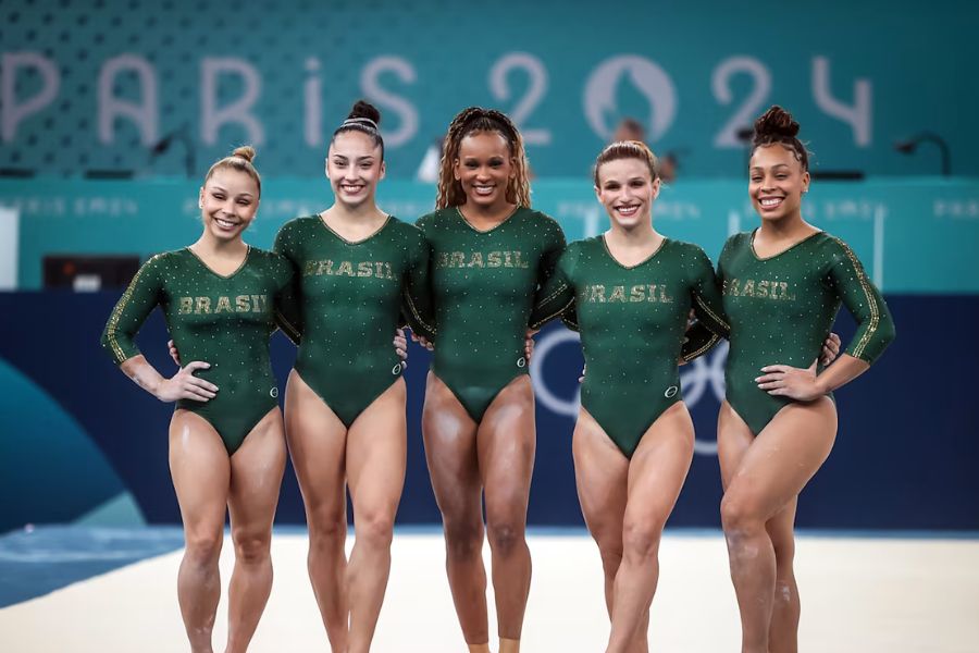 Senadores do PT festejam feito inédito do Brasil na ginástica artística feminina