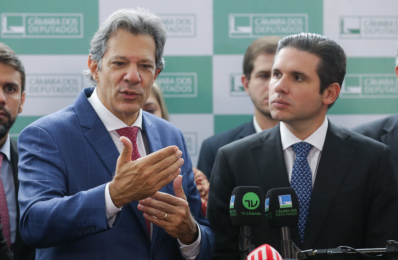 Haddad demonstra responsabilidade com futuro do país, avaliam senadores