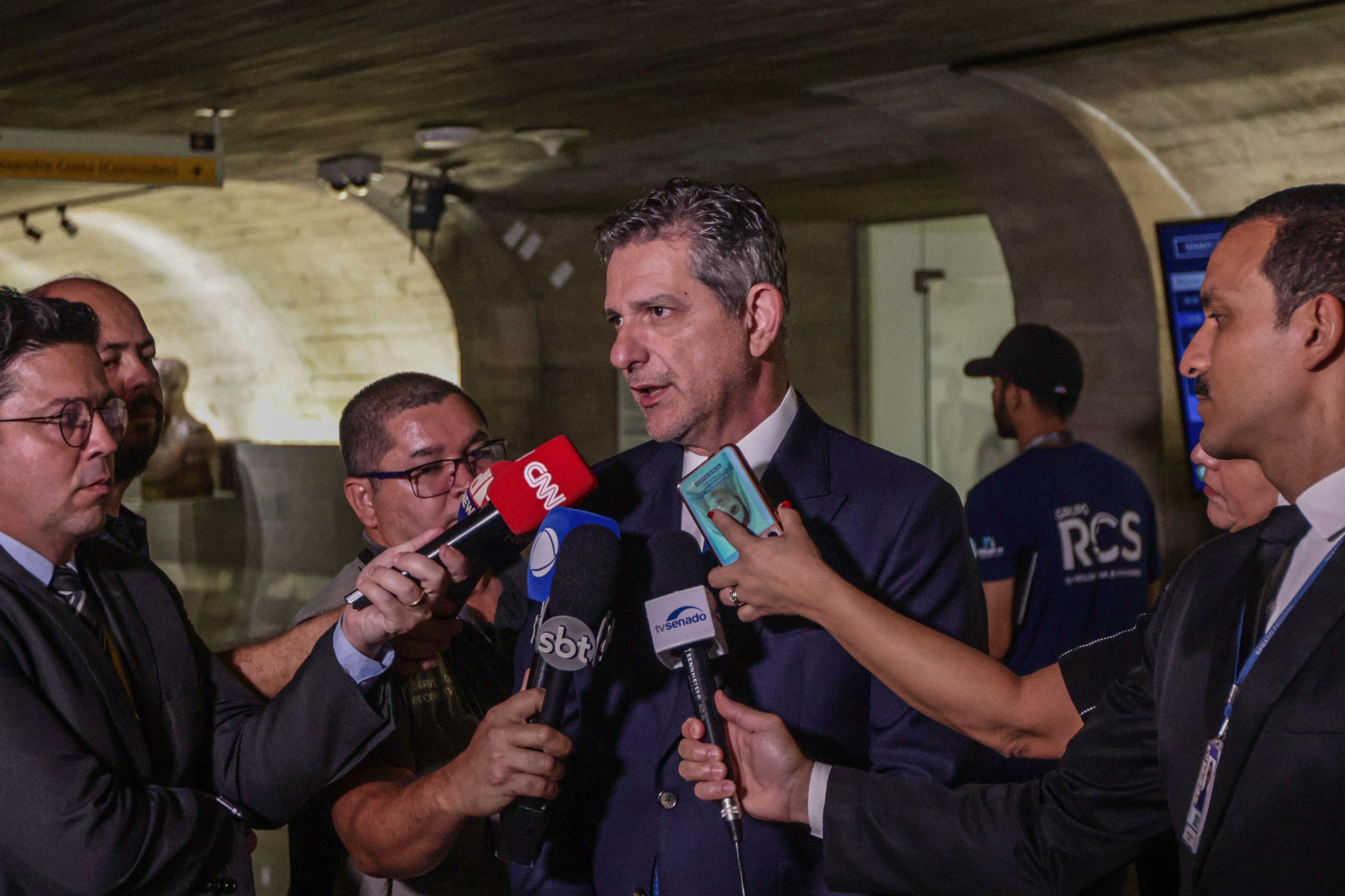 ”Quem critica Haddad ataca os avanços positivos do Brasil”, dispara Rogério Carvalho