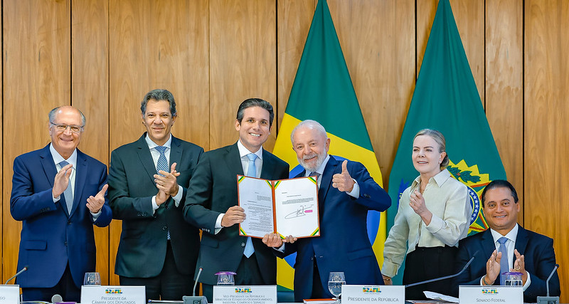 Senadores ressaltam justiça social em isenção do Imposto de Renda para quem ganha até R$ 5 mil