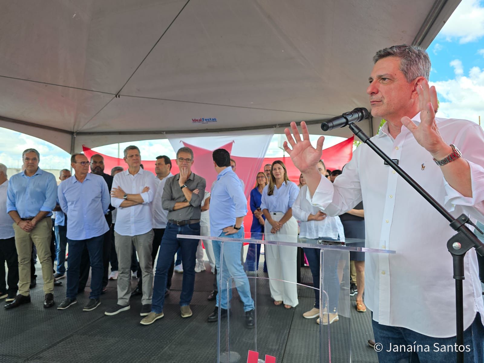 Rogério participa da assinatura da ordem de serviço para o novo complexo do HU de Lagarto