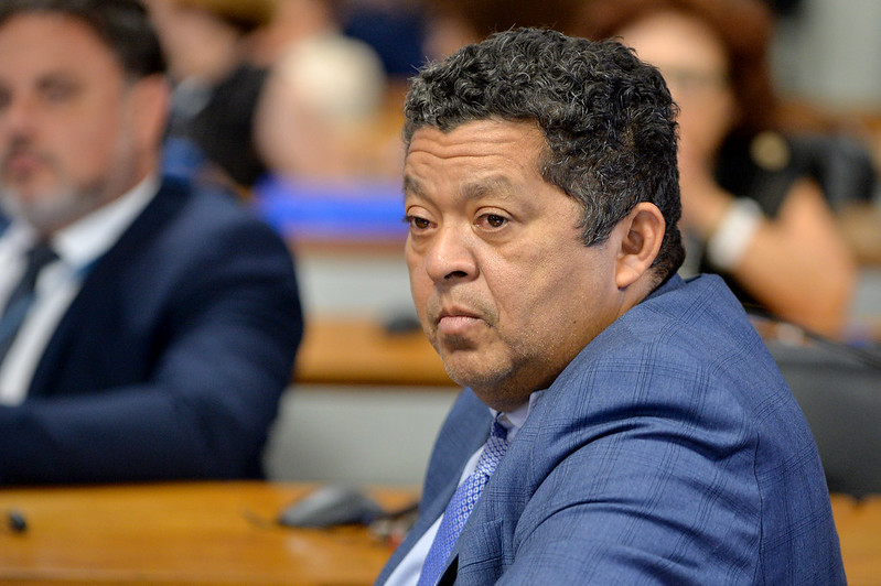 Licenciamento “meio” ambiental, por Beto Faro