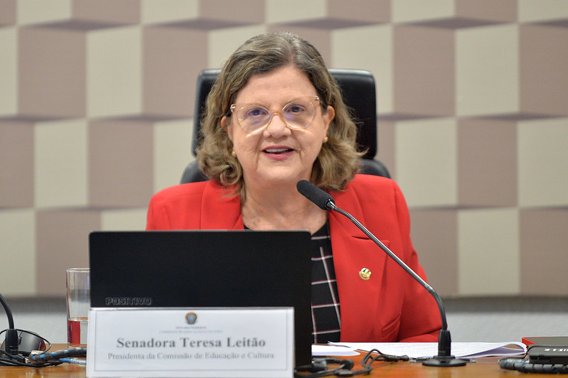 Trabalhadores da educação defendem 10% do PIB para execução do novo PNE