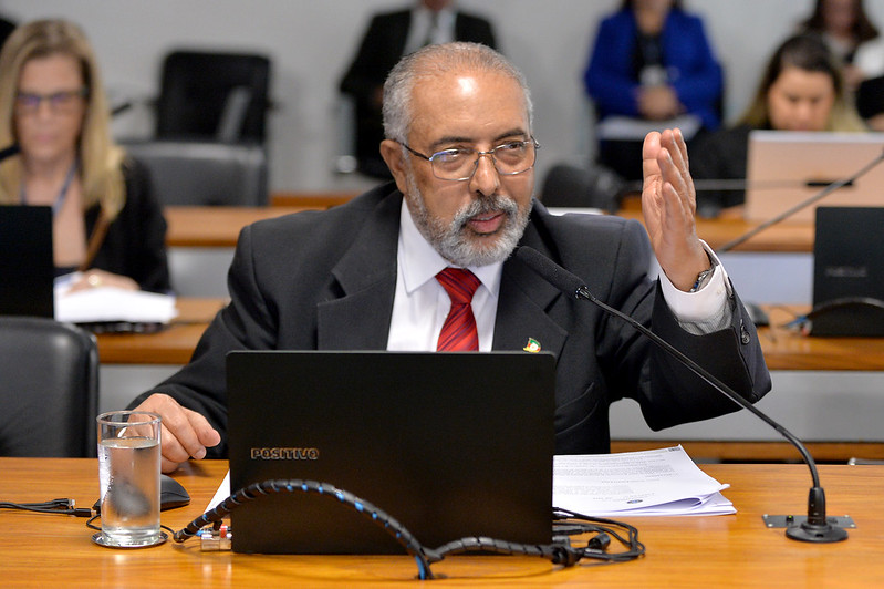 Avança projeto que cria selo para obras sociais de engenharia e construção civil
