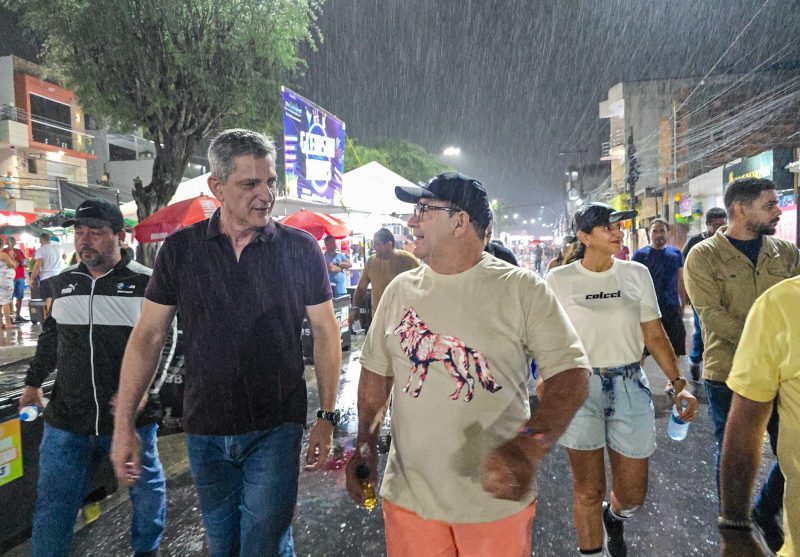 Senador Rogério prestigia o Carnatobias 2025 e reforça compromisso com o desenvolvimento de Sergipe