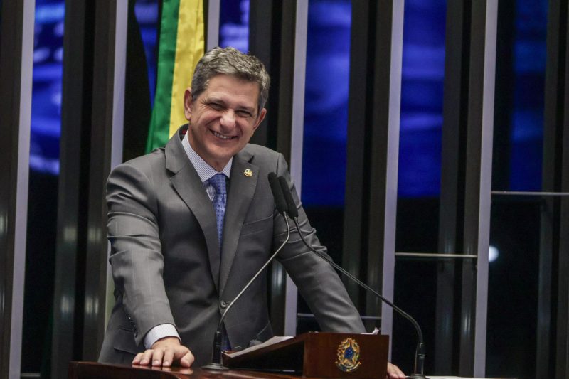 Com relatório do senador Rogério, PL que cria novas carreiras públicas federais e reestrutura administração é aprovado
