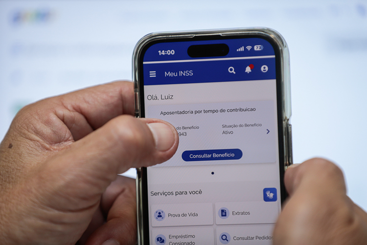 INSS começa a notificar nesta terça aposentados sobre descontos indevidos