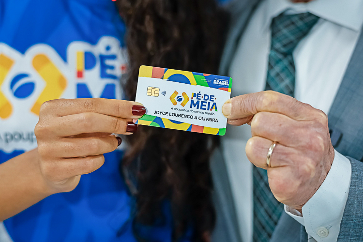MEC inicia pagamento do Pé-de-Meia nesta segunda (26/5)