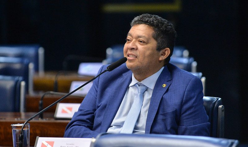 Beto Faro celebra nova lei que garante CNH gratuita para população de baixa renda no Pará