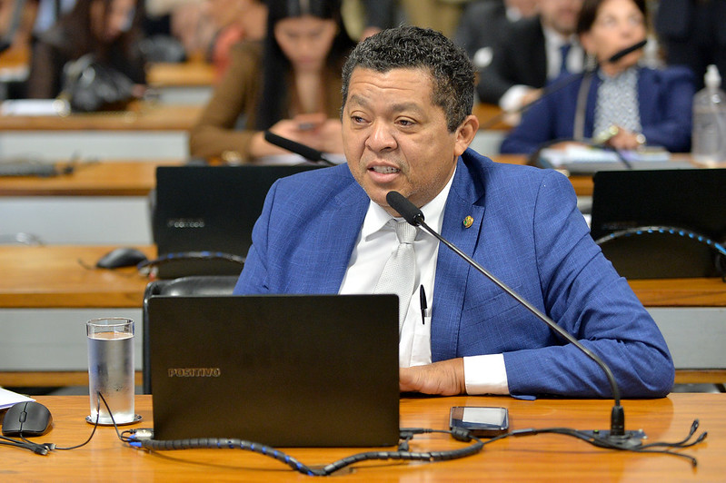Um Congresso complexo II, por Beto Faro