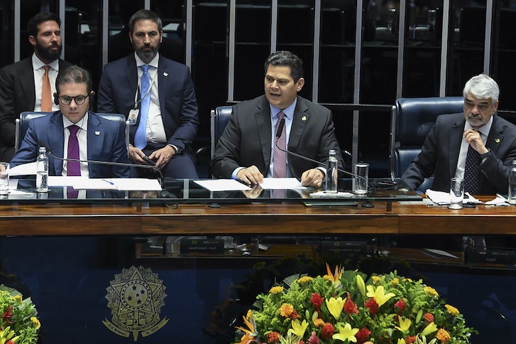 Fórum do BRICS ecoa Lula e cobra reforma abrangente da governança global