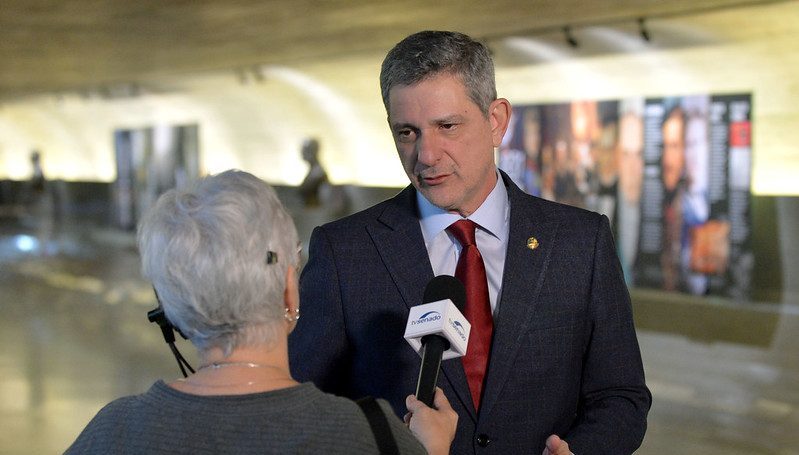 Derrubar decreto do IOF joga sobre os pobres conta do ajuste fiscal, alertam senadores do PT