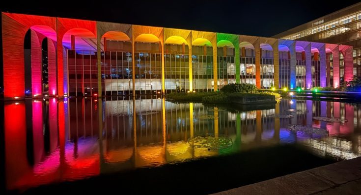 Declaração por mais direitos e dignidade para pessoas LGBTQIA+ tem adesão do Brasil