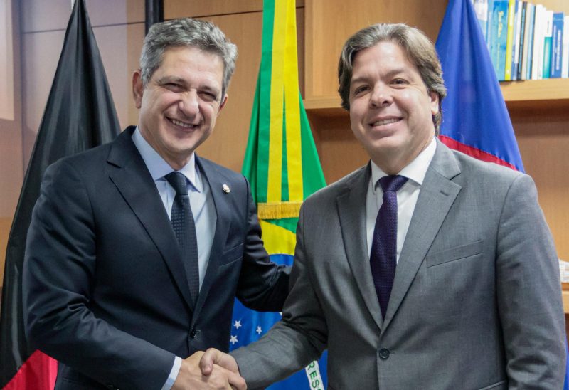 “Conectar o interior de Sergipe e do Brasil é prioridade do governo Lula”, afirma senador Rogério