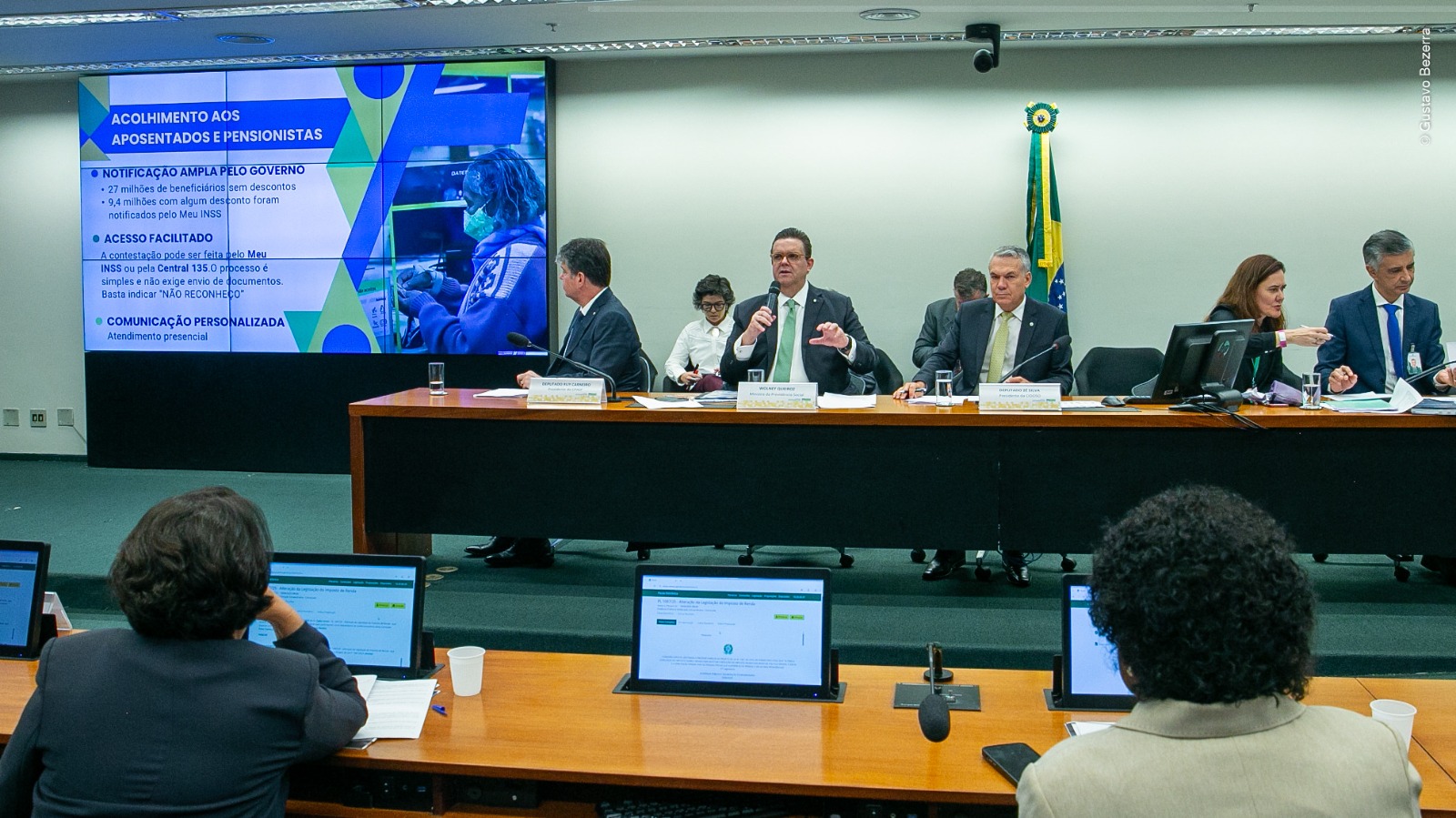 Ministro da Previdência assegura que Governo Lula vai devolver valores fraudados do INSS
