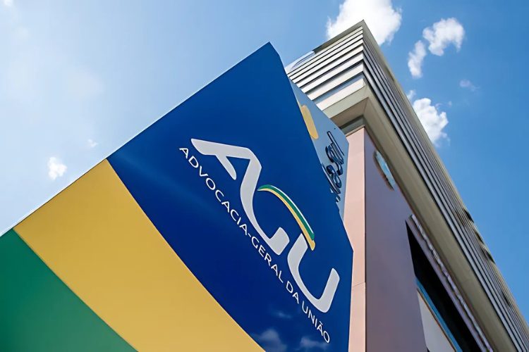 Justiça bloqueia R$ 119 milhões de fraudadores do INSS