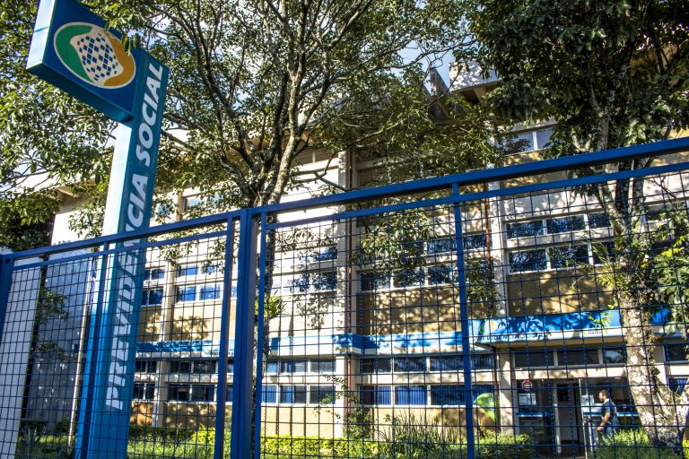 Comissão mista aprova MP que cria programa para agilizar trabalho do INSS