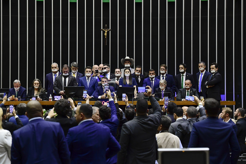 Ação bolsonarista no Congresso pode prejudicar 10 milhões de brasileiros