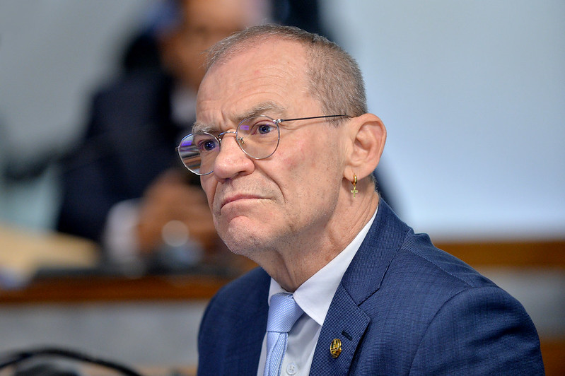 Aprovado projeto de Contarato que torna mais dura lei penal