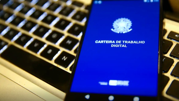 Senadores comemoram números de empregos formais e aumento da renda dos brasileiros