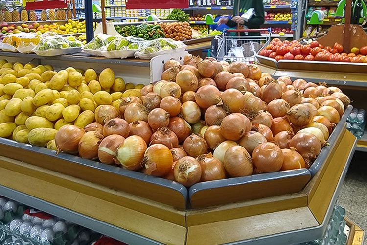 Inflação dos alimentos recua pelo segundo mês consecutivo, aponta IBGE