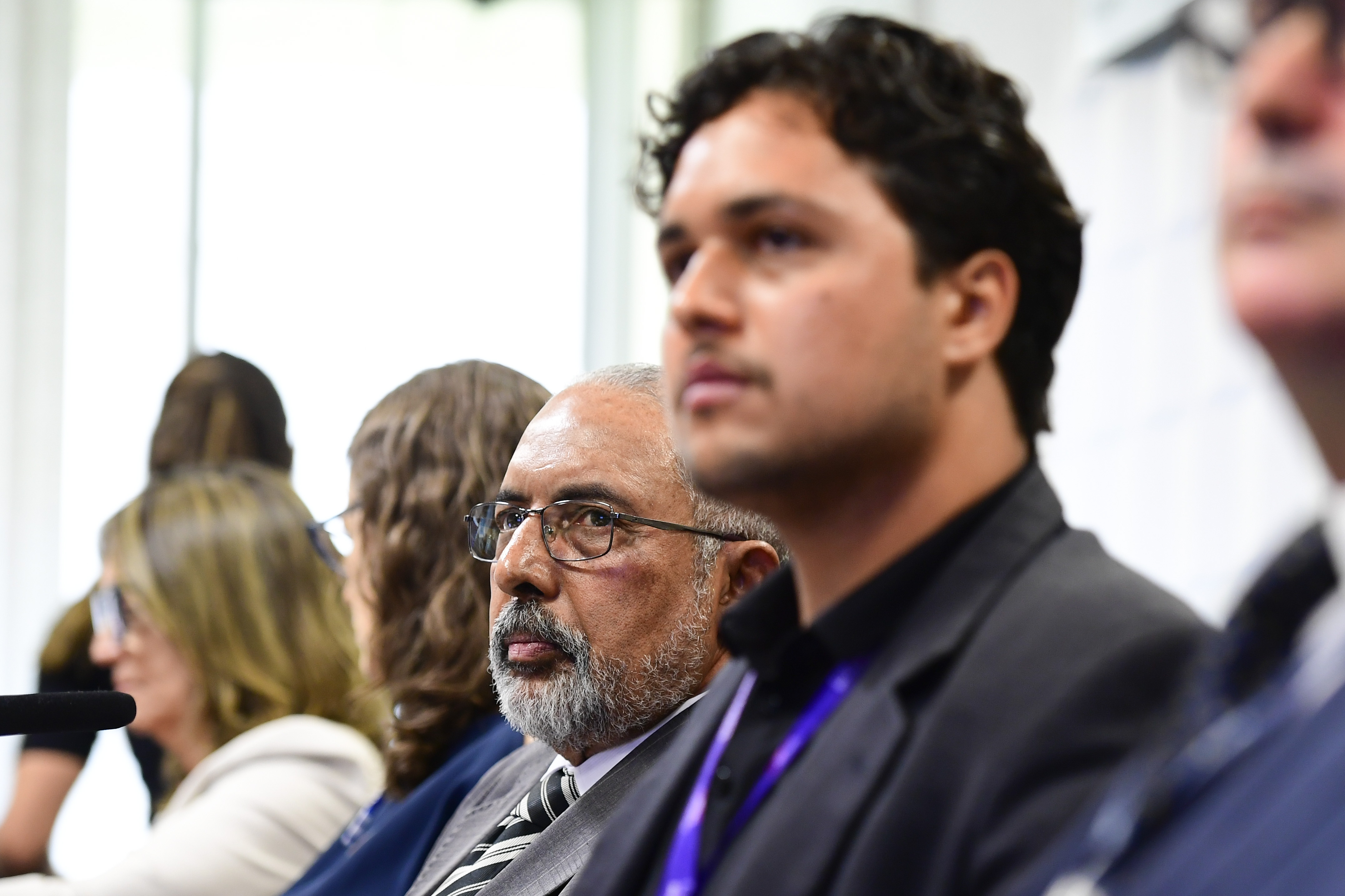 Paim comanda reunião sobre prevenção de violência no ambiente escolar