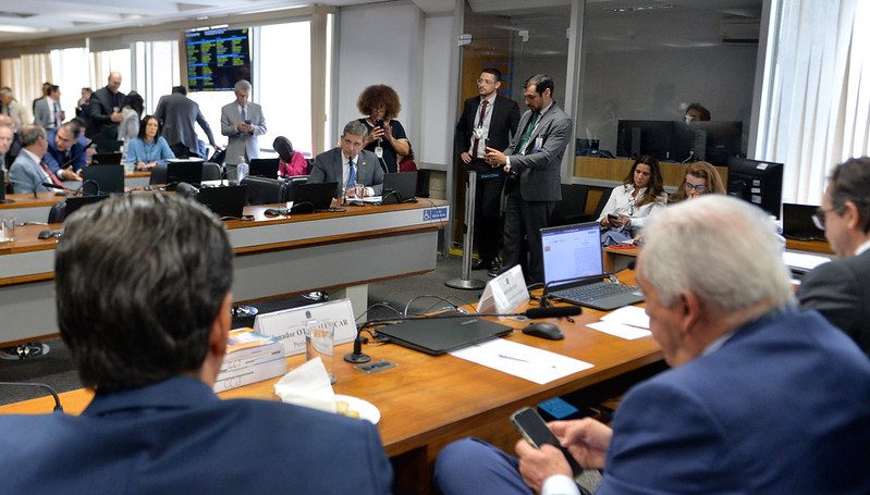 Comissão do Senado aprova segunda proposta da reforma tributária