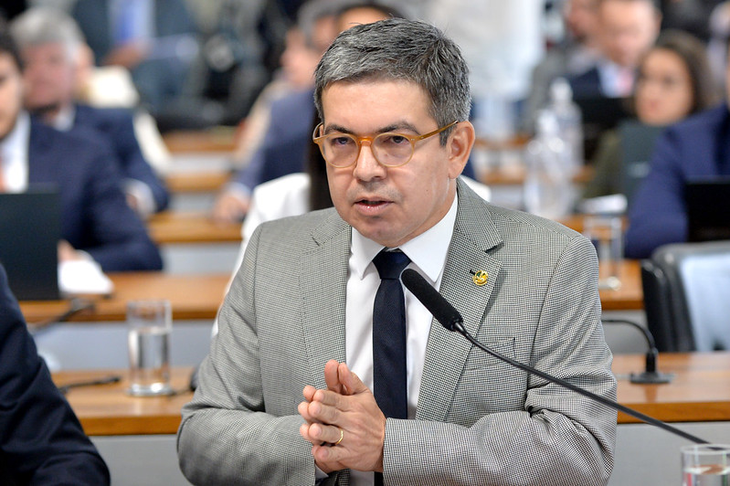 Regras para transferência de licenças de taxistas vai à Câmara