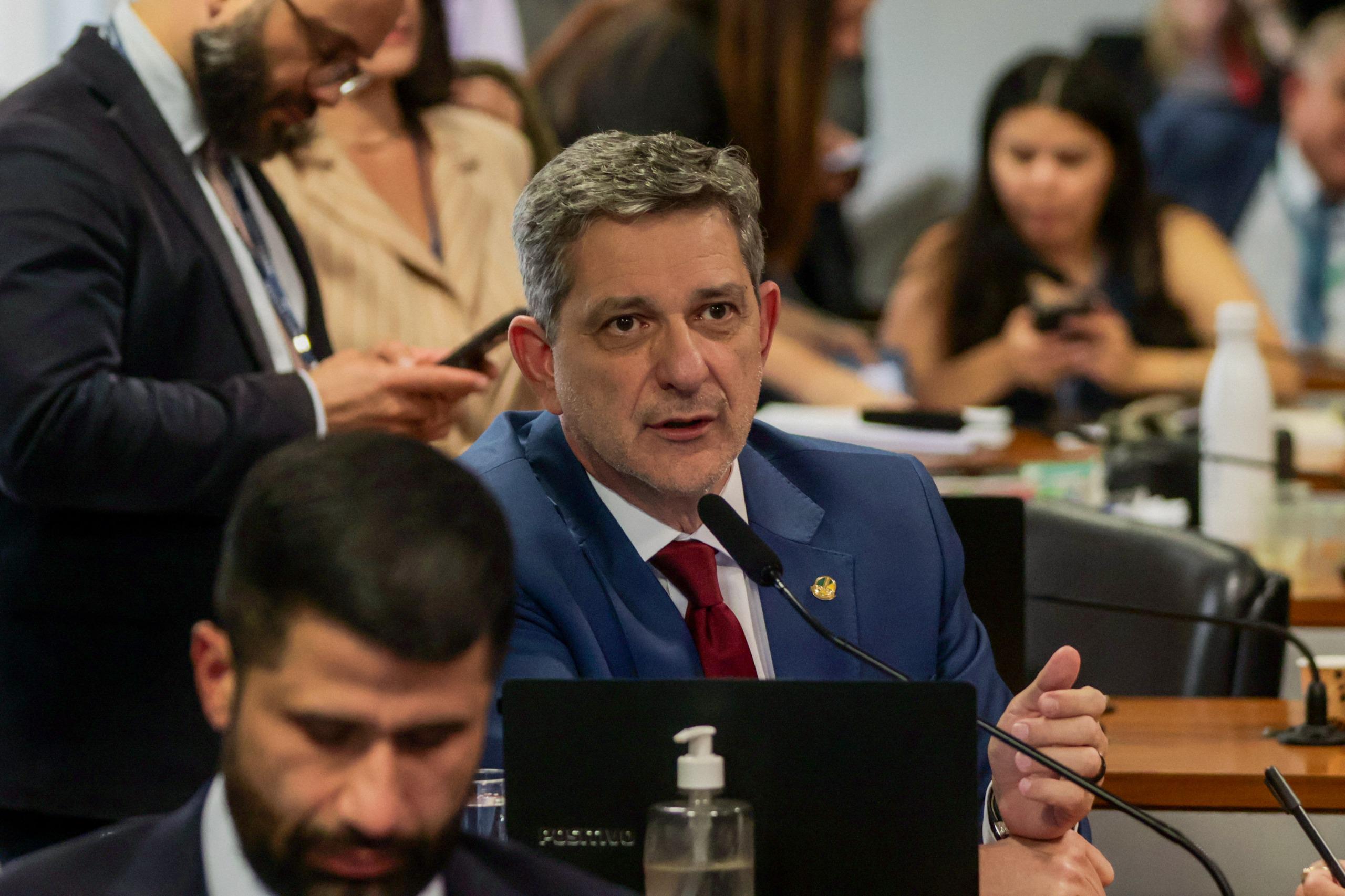 Rogério defende aposentados, ressalta atuação da CGU e cobra punição contra fraudadores do INSS