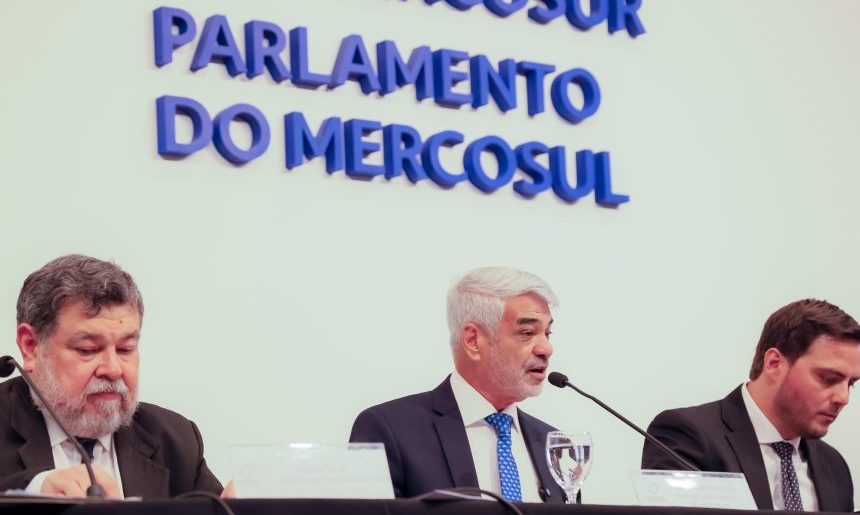 Humberto Costa é o novo presidente do Parlamento do Mercosul